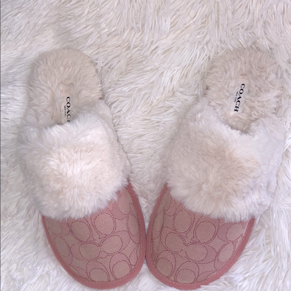 NWOT Coach slippers Pink and Cream Slippers Size 6